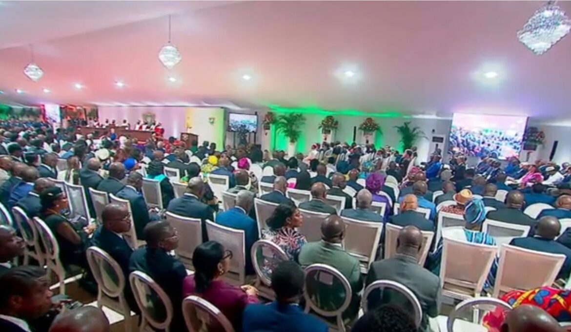 Ceremonieserment08122025_2