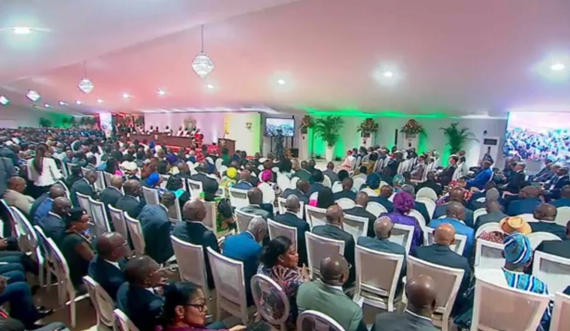 Ceremonieserment08122025_4