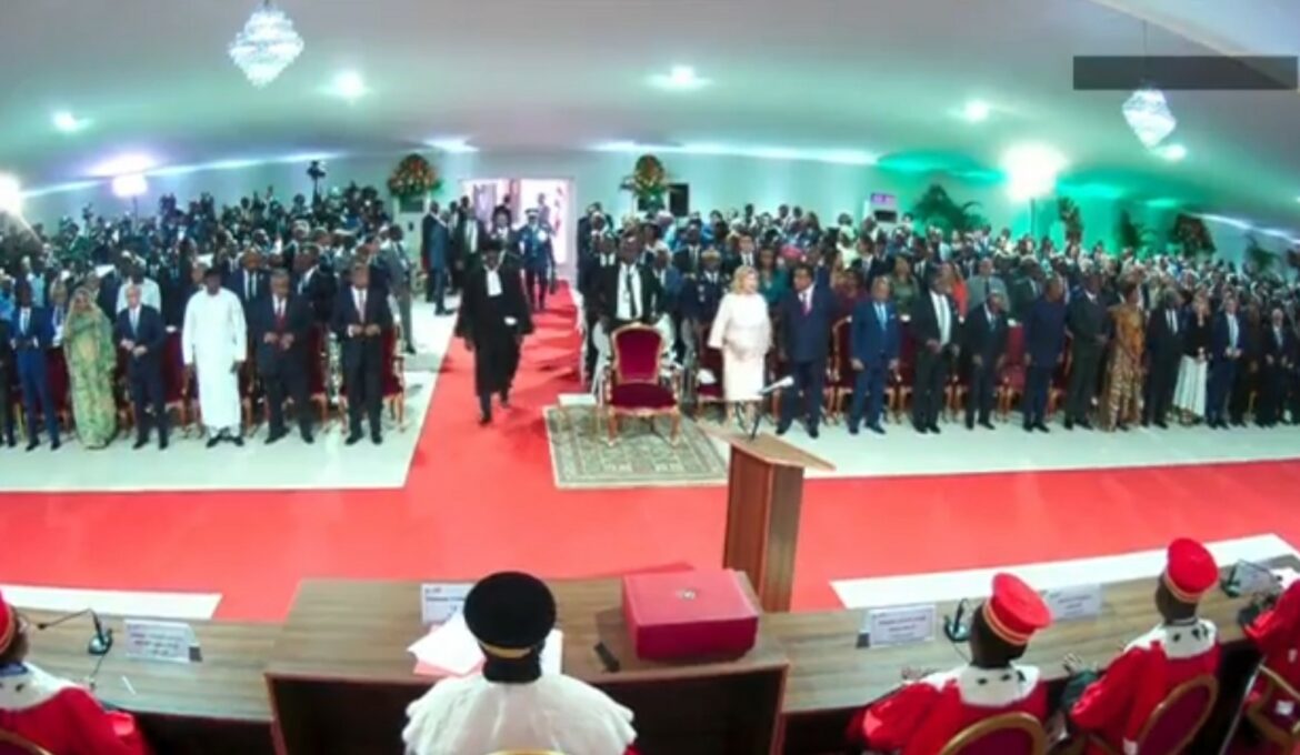 Ceremonieserment08122025_9