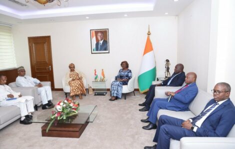 Politique – La Côte d&rsquo;Ivoire hausse le ton : l&rsquo;Ambassadeur du Niger, Madame Alfari Sita Sahida Badamassi Djariri, convoquée après des propos jugés offensants.