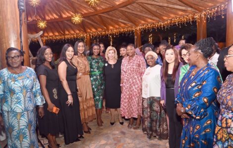 A l&rsquo;occasion de notre traditionnelle cérémonie de présentation des vœux du nouvel an, la 1ère Dame a reçu ses sœurs à la résidence.