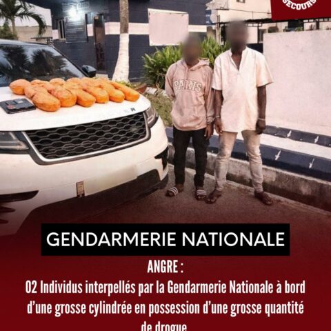 Angré : 02 Individus interpellés par la Gendarmerie Nationale de Côte d&rsquo;Ivoire dans une grosse cylindrée en possession d&rsquo;une grosse quantité de drogue.