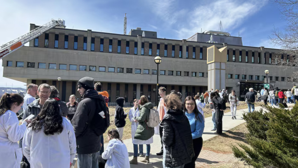 evacuation-cegep-sherbrooke-pavillon-etudiant
