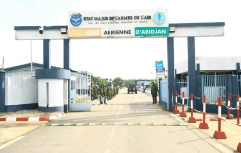 Forces Armées de Côte d&rsquo;Ivoire  – 𝐓𝐎𝐔𝐑𝐀𝐂𝐎 𝟐𝟎𝟐𝟔 : Démonstrations conjointes des capacités aéroterrestres.