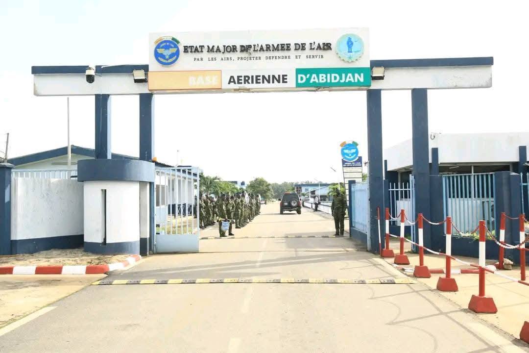 Forces Armées de Côte d&rsquo;Ivoire  – 𝐓𝐎𝐔𝐑𝐀𝐂𝐎 𝟐𝟎𝟐𝟔 : Démonstrations conjointes des capacités aéroterrestres.