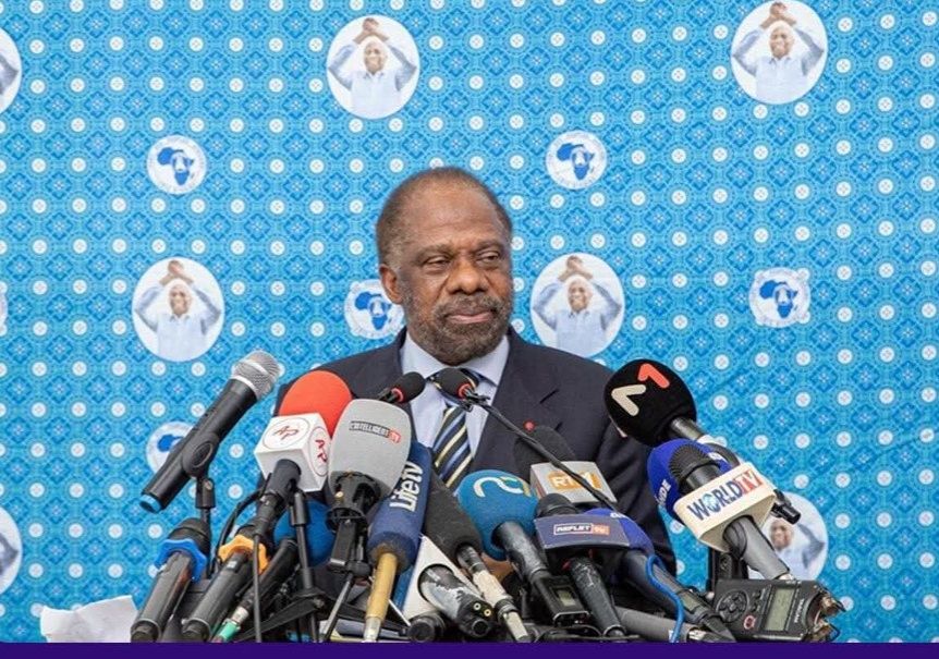 Menteur_19463096318_5293926919617060208_n