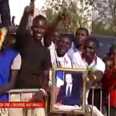 Mali : Ouattara veut une résolution (Pour sauver le Mali, ce à quoi François Hollande a répondu favorablement.)